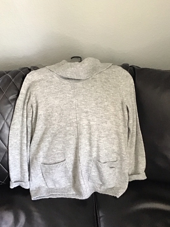 Calvin Klein Tops - Calvin Klein Light Gray Long Sleeve Turtleneck Sweater